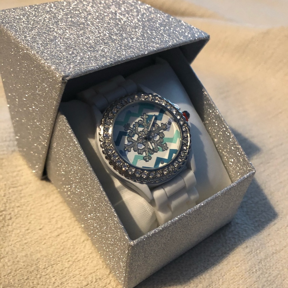 Diamond Snowflake Watch - Picture 5 of 6